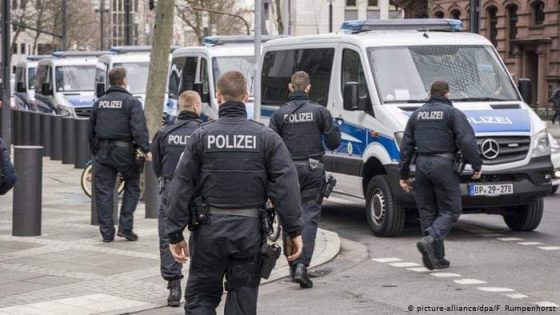 السلطات الألمانية تلقي القبض على 25 شخصا بتهمة التخطيط لانقلاب على الحكومة