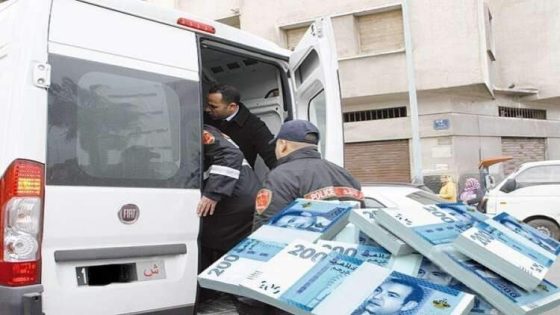 الدار البيضاء : أمن الحي الحسني يتمكن من توقيف شخص يشتبه في تورطه في قضية تتعلق بالسرقة من داخل وكالة لتحويل الأموال