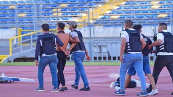 شعب الملاعب اعتقال 15 مشجعا إثر الأحداث التي شهدتها مباراة الجيش و آسفي