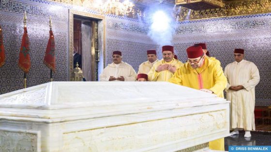 أمير المؤمنين جلالة الملك محمد السادس يترحم على روح جلالة المغفور له الملك محمد الخامس