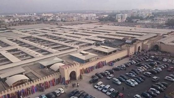 سوق الأحد بأكادير.. وجهة شعبية تعاني ركودًا تجاريًا رغم تدفق الزوار