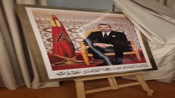 واقعة مثيرة للجدل خلال إقامة وفد المنتخب الجزائري بالرباط تفتح نقاشًا حول احترام رموز الدولة المضيفة