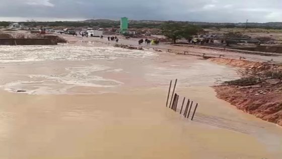 انهيار قنطرة واد تسوكة يقطع الطريق الوطنية رقم 1 ويُربك حركة السير بين الصويرة وأكادير