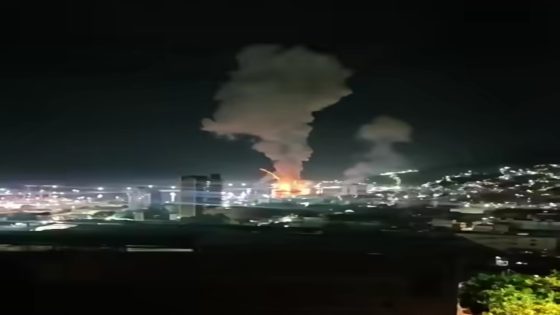 غارات أميركية مزعومة على فنزويلا تشعل جدلاً دستورياً وتوترات دولية واسعة