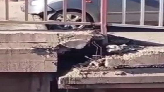 شقوق مقلقة بقنطرة واد تانسيفت تربك المرور بين مراكش وتامنصورت وتدق ناقوس الخطر