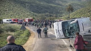 مصرع أربعة عناصر من القوات العمومية في انقلاب حافلة بمنعرجات “أدبوشني” وهم في طريقهم لتأمين مباراة بأكادير