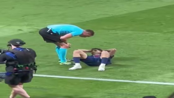 إصابة عضلية تبعد أشرف حكيمي عن الملاعب وباريس يترقب عودته